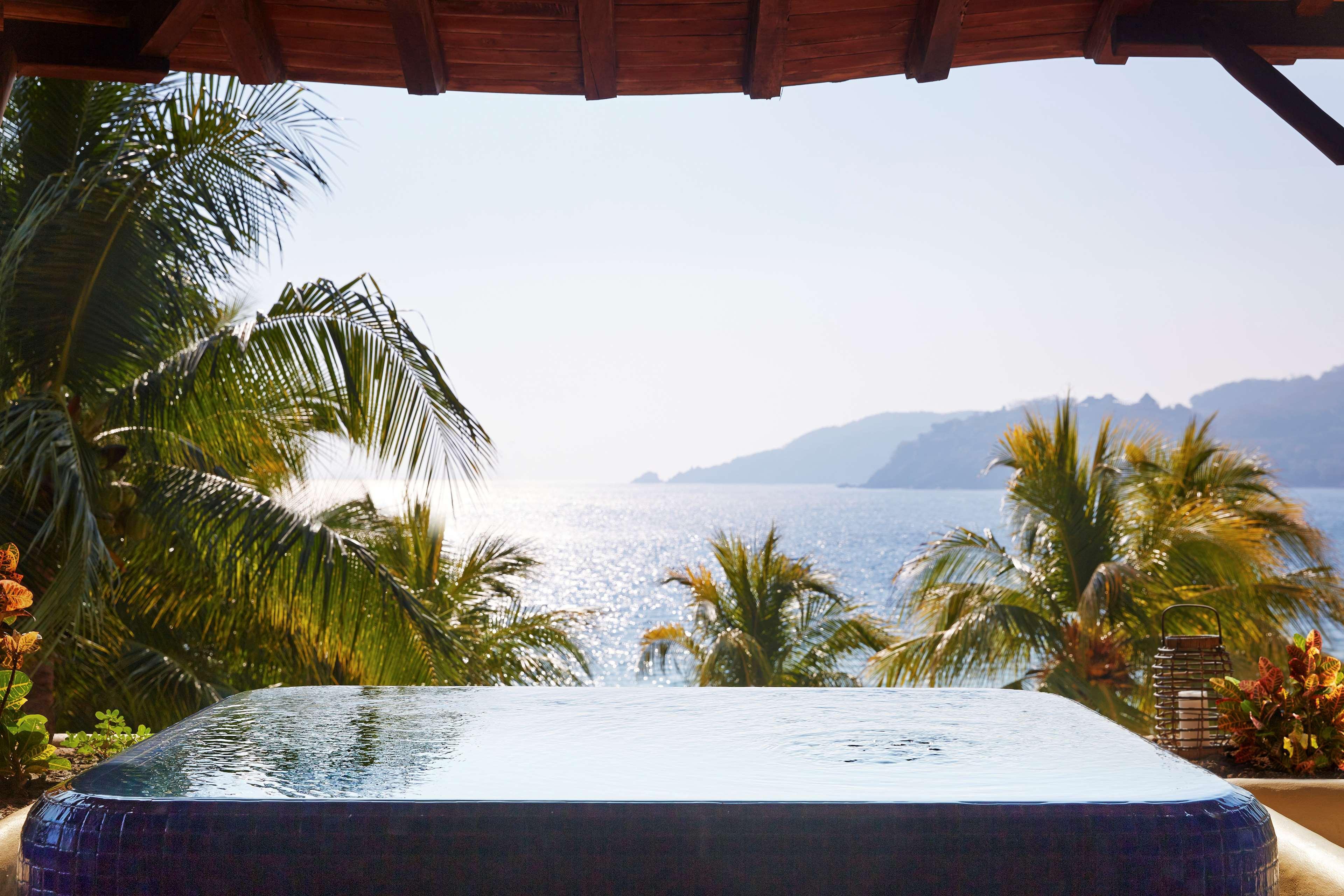 Thompson Zihuatanejo, A Beach Resort, By Hyatt Exterior photo