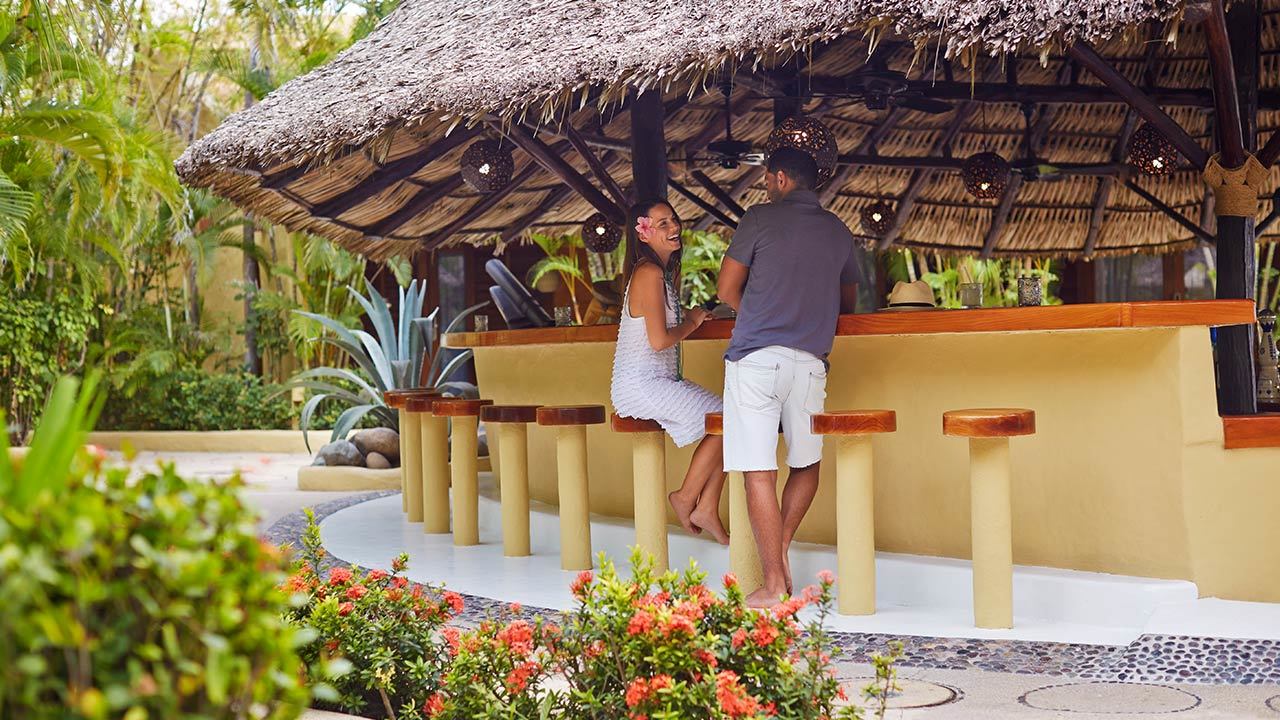 Thompson Zihuatanejo, A Beach Resort, By Hyatt Restaurant photo